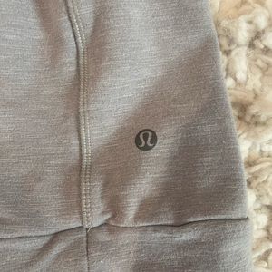 Men’s Lululemon sweatshirt